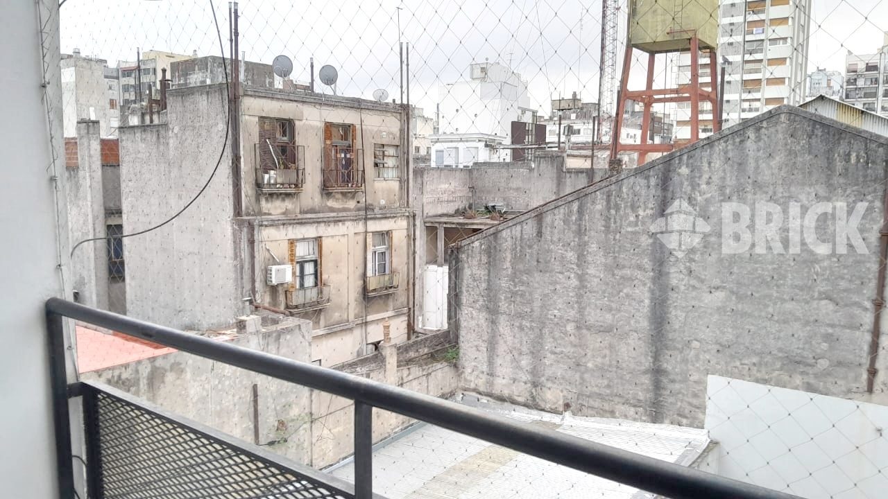 ALSINA, ADOLFO al 2600 Piso 4 5