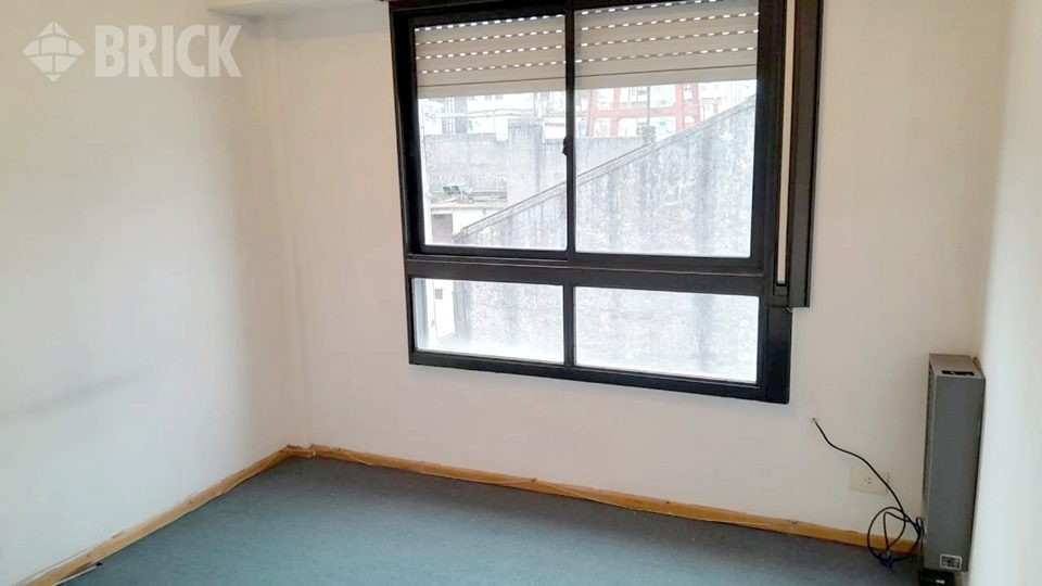 ALSINA, ADOLFO al 2600 Piso 4 7