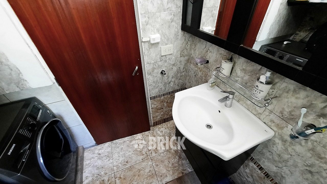 AVELLANEDA, AV. al 2400 Piso 2 13