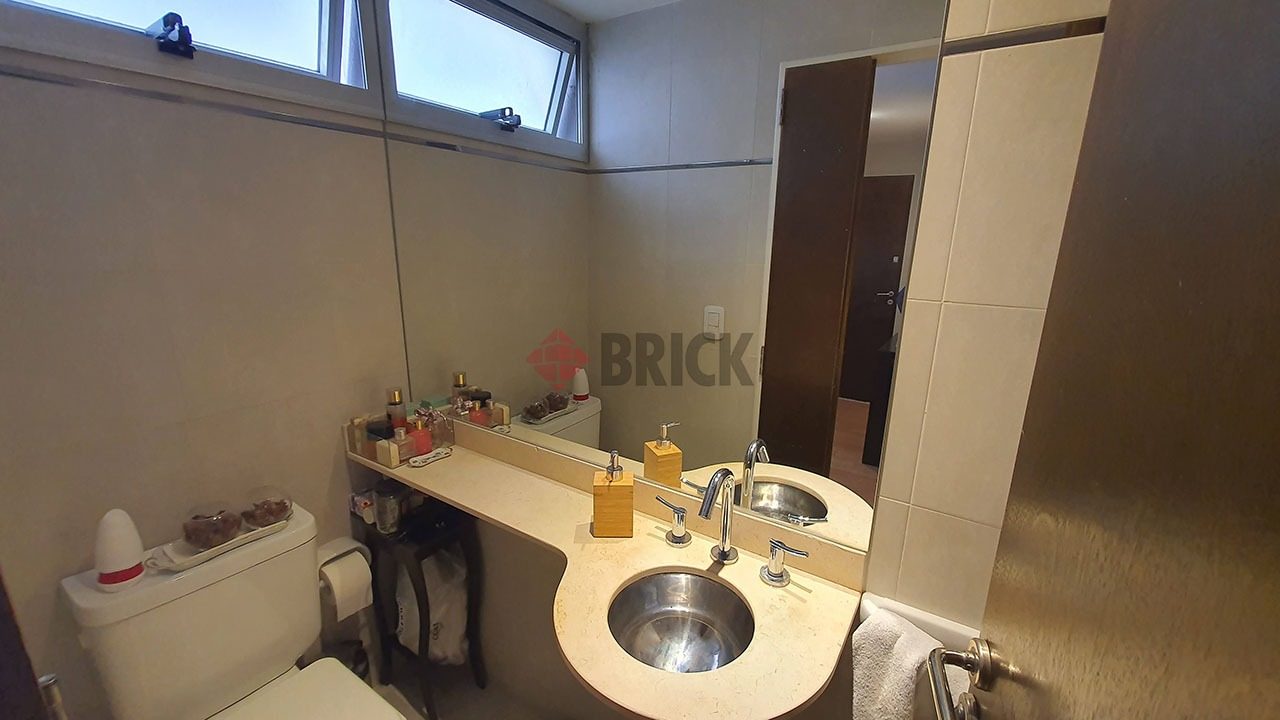 HERNANDEZ, JOSE al 2200 Piso 3 12