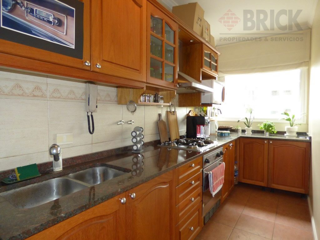 HUSARES al 2200 Piso 5 30