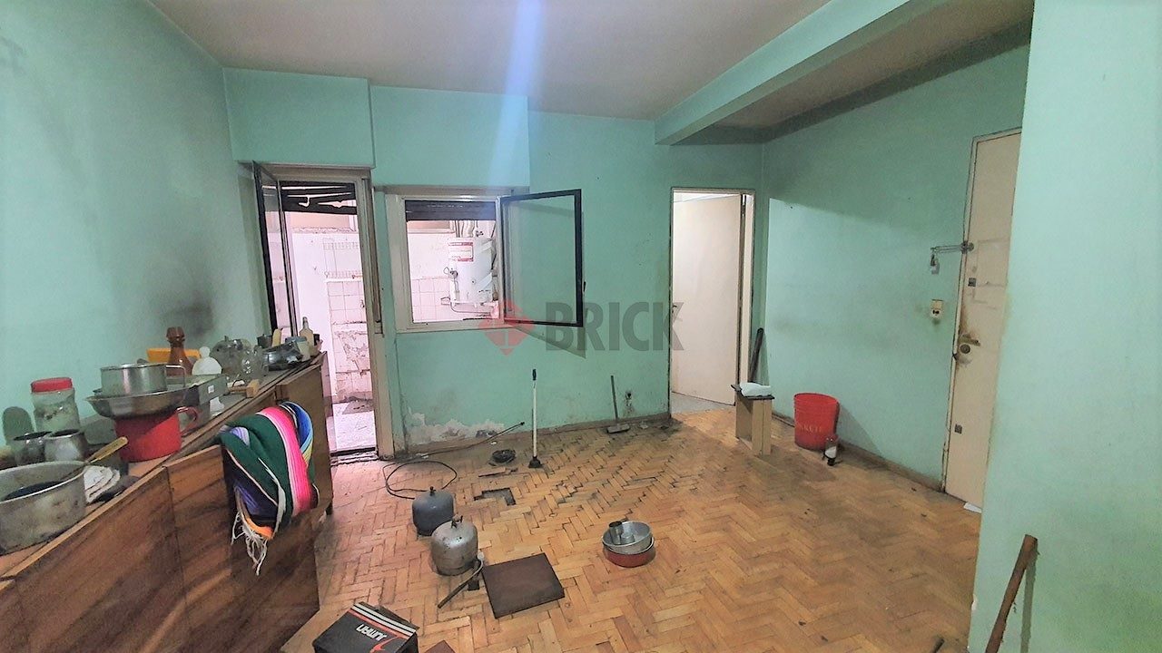 SARMIENTO al 4400 Piso 1 2