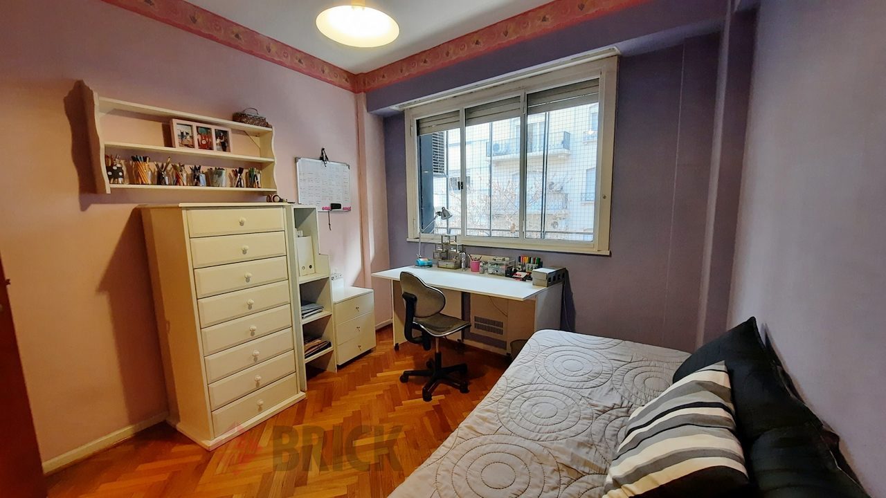 SALGUERO, JERONIMO al 2100 Piso 3 12