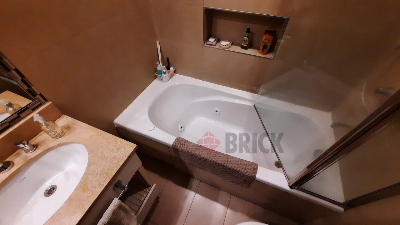 SALGUERO, JERONIMO al 2100 Piso 3 15