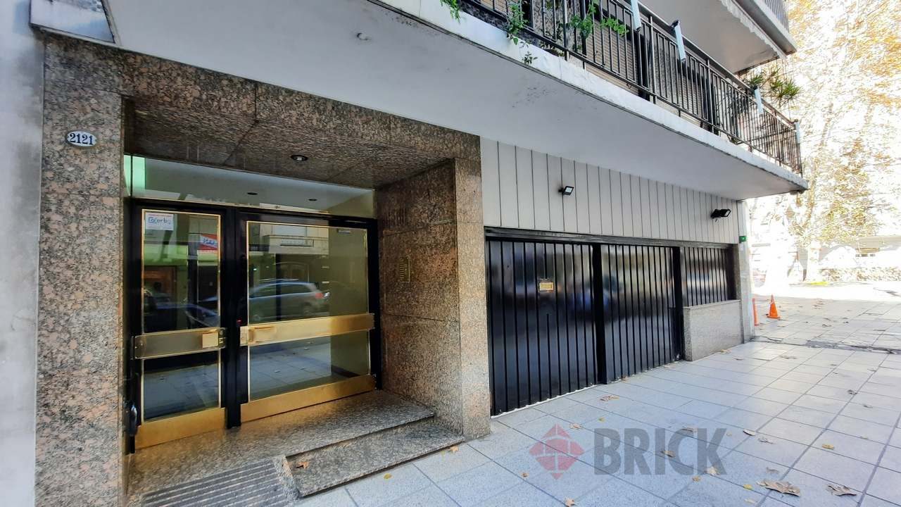 SALGUERO, JERONIMO al 2100 Piso 3 32