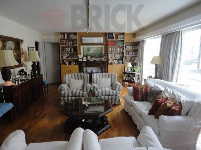 FRENCH al 2200 Piso 6 4