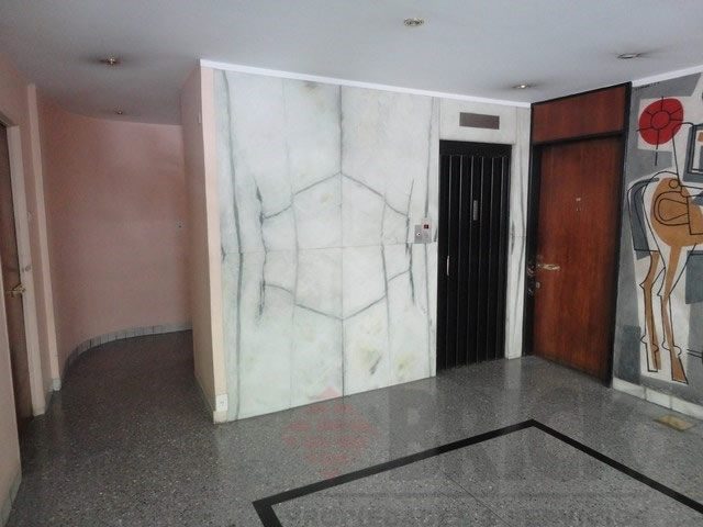 FRENCH al 2200 Piso 6 46