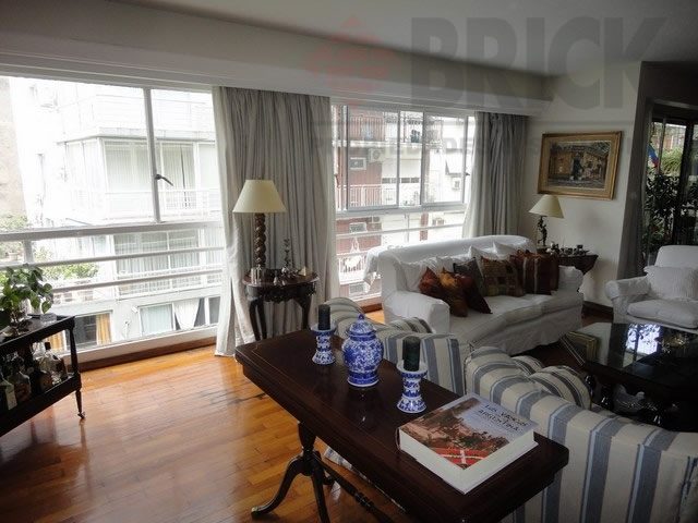 FRENCH al 2200 Piso 6 8