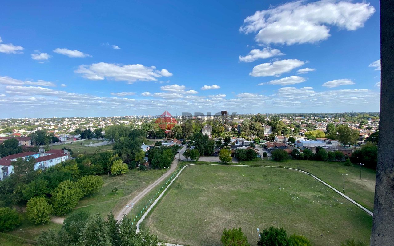 BRADLEY,EDUARDO al 300 Piso 12 14