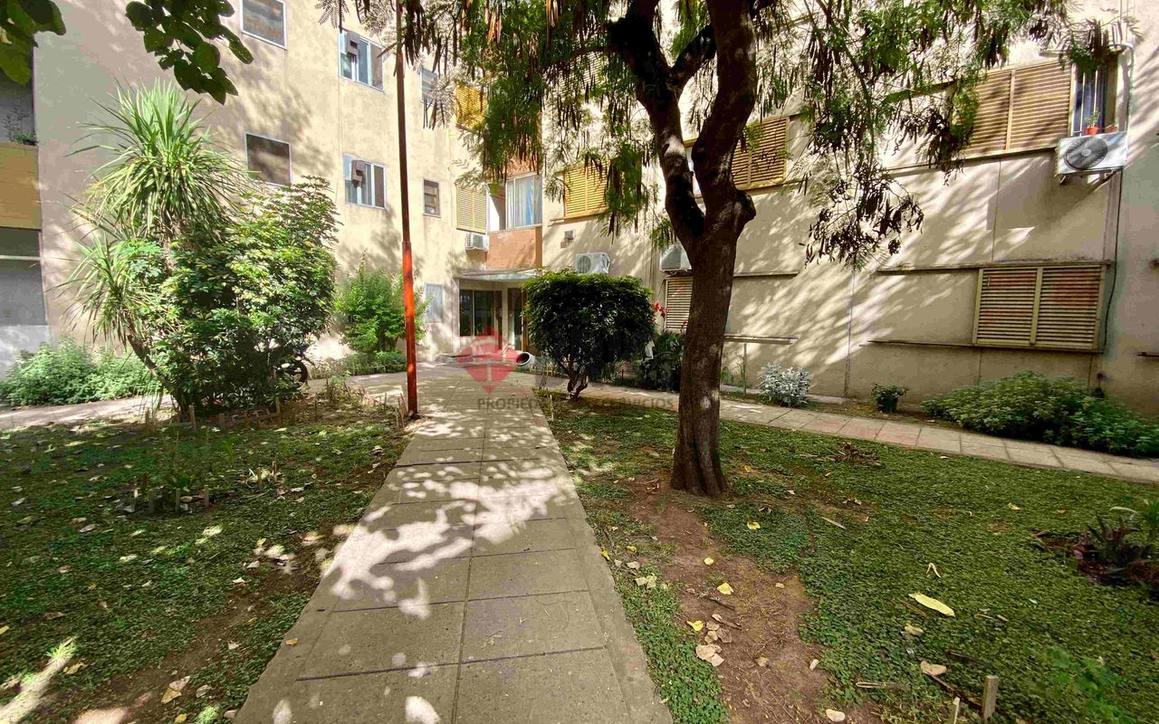 BRADLEY,EDUARDO al 300 Piso 12 13