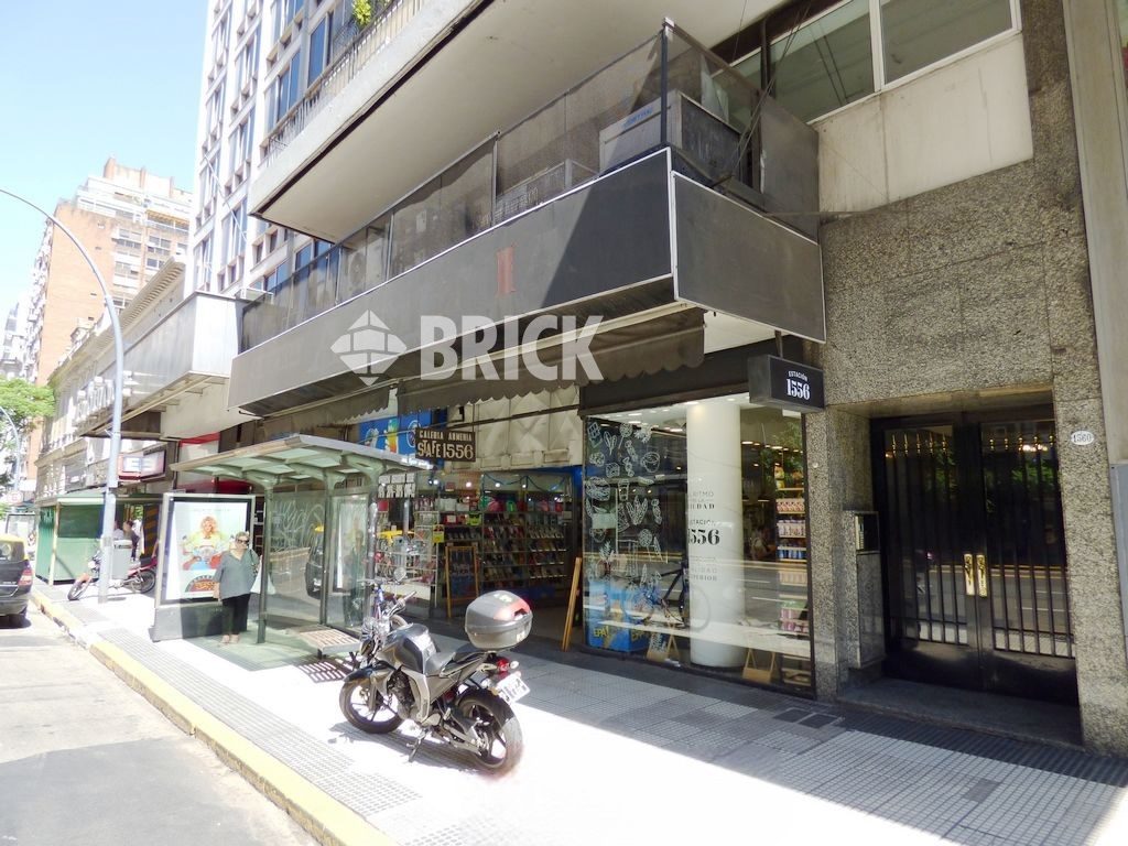 SANTA FE, AV. al 1500 Piso PB Loc. 40 10