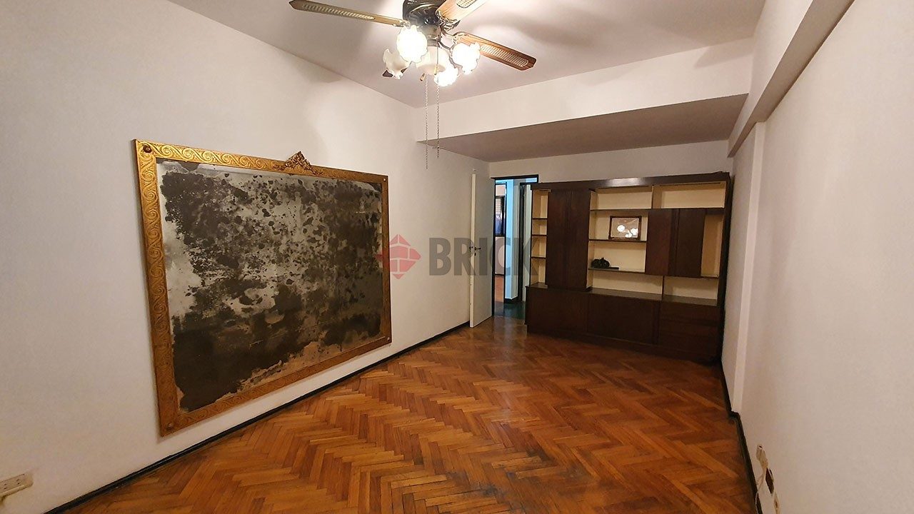 ECUADOR al 1500 Piso 2 1