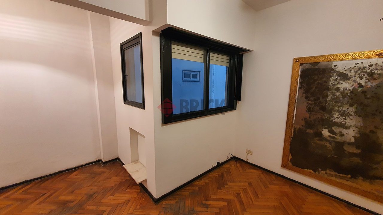 ECUADOR al 1500 Piso 2 4