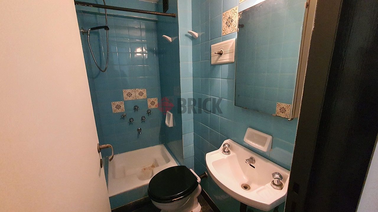 ECUADOR al 1500 Piso 2 7