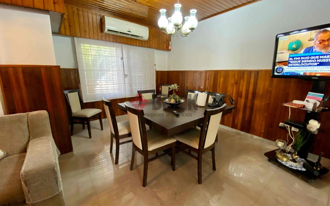 MERCEDES ALVAREZ al 2000 12