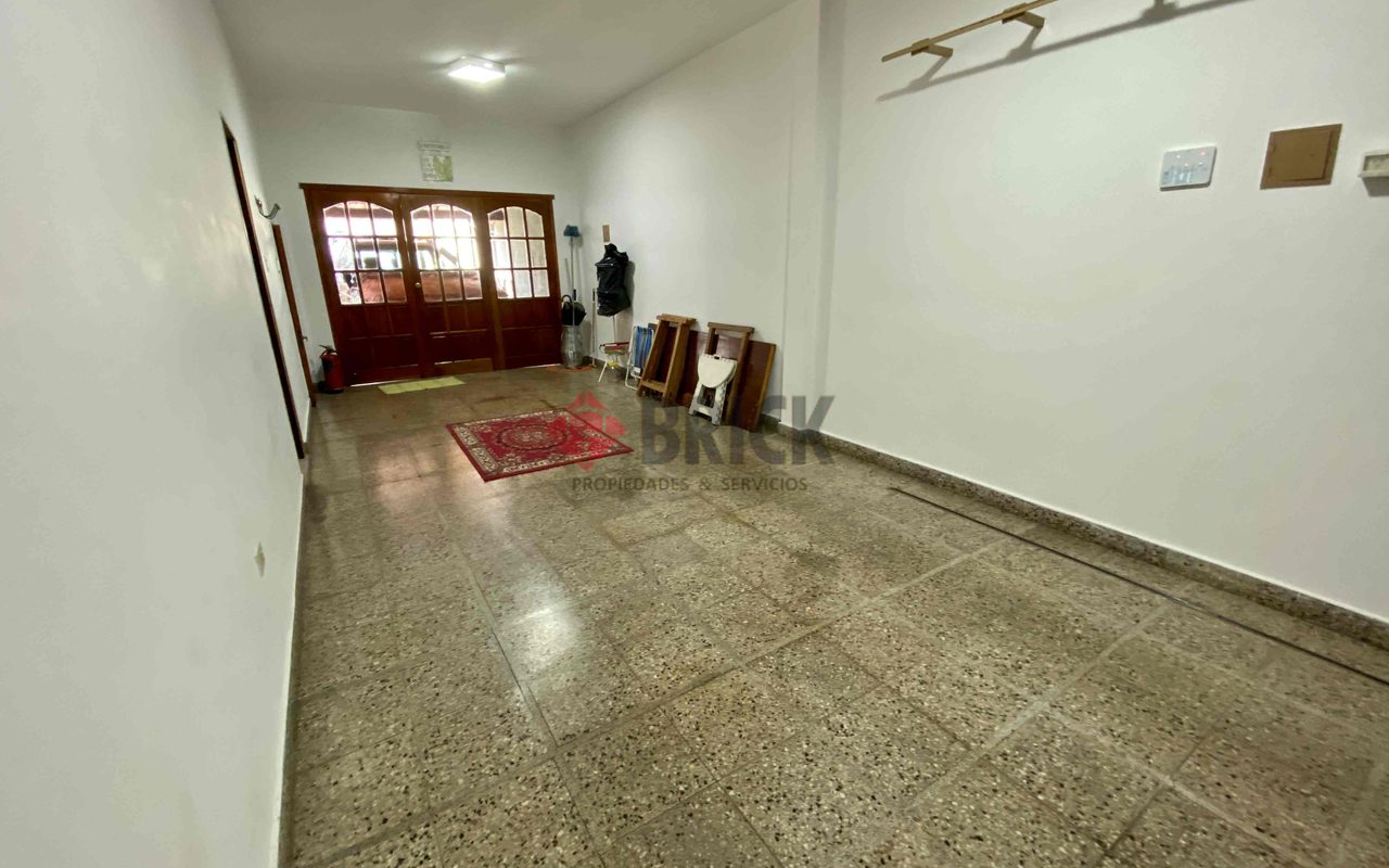 MERCEDES ALVAREZ al 2000 9