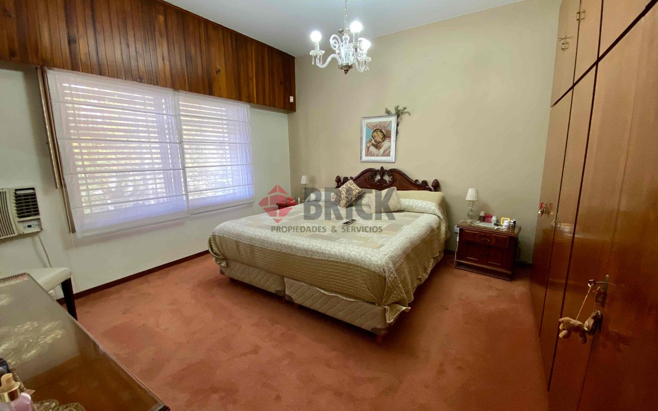 MERCEDES ALVAREZ al 2000 16