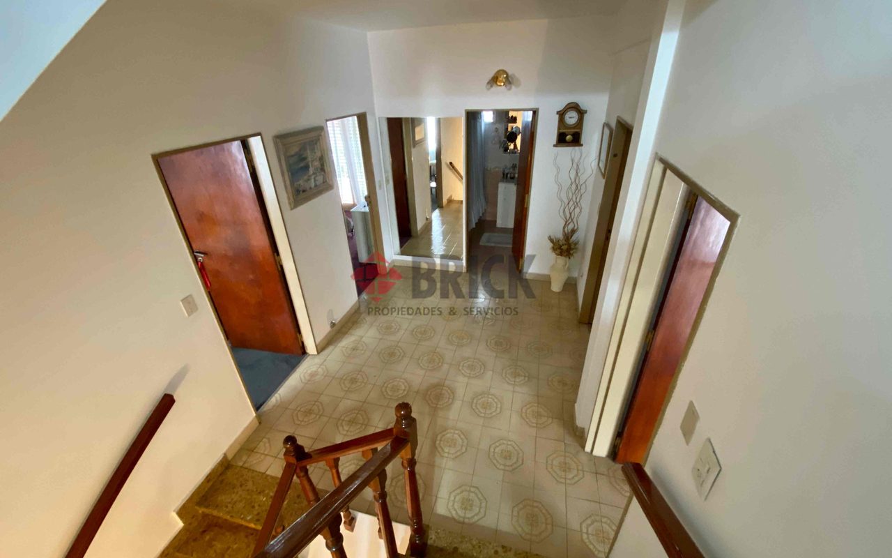 MERCEDES ALVAREZ al 2000 24