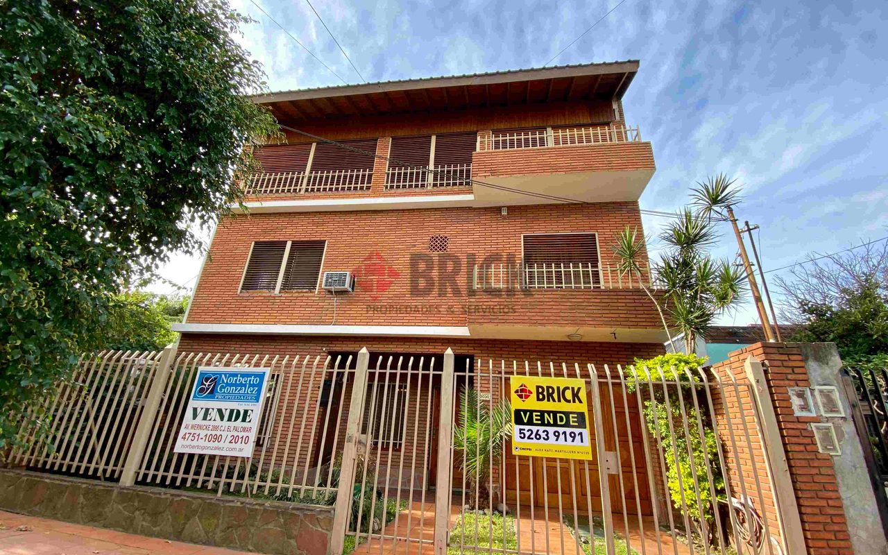 MERCEDES ALVAREZ al 2000 28