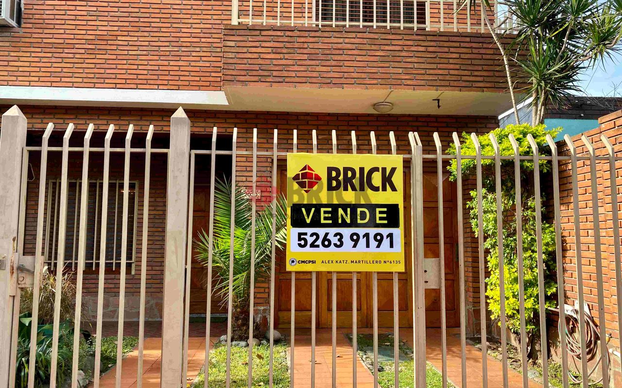 MERCEDES ALVAREZ al 2000 2