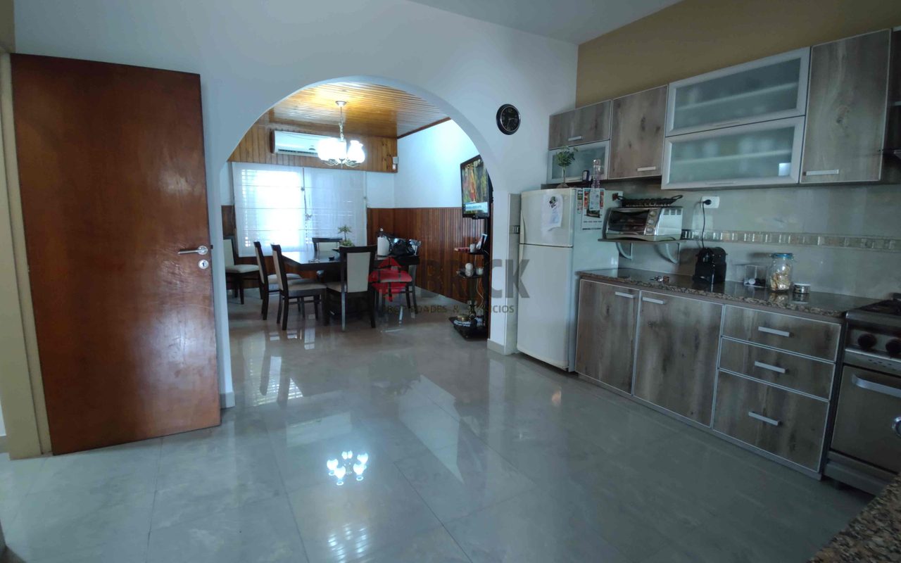 MERCEDES ALVAREZ al 2000 14