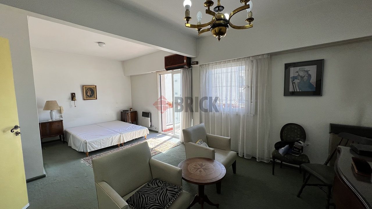 CONDE al 2200 Piso 6 17