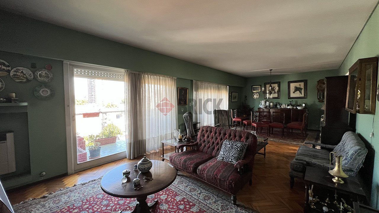 CONDE al 2200 Piso 6 1