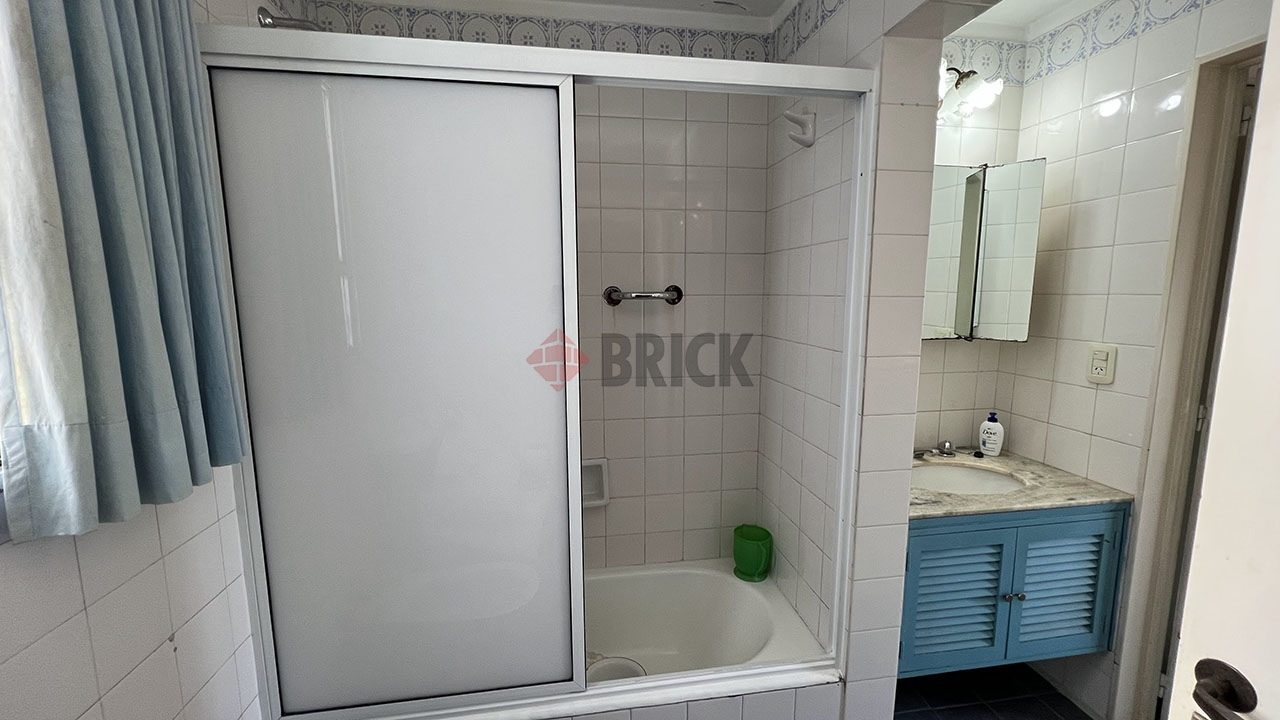 CONDE al 2200 Piso 6 24