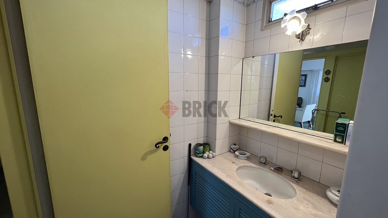 CONDE al 2200 Piso 6 25