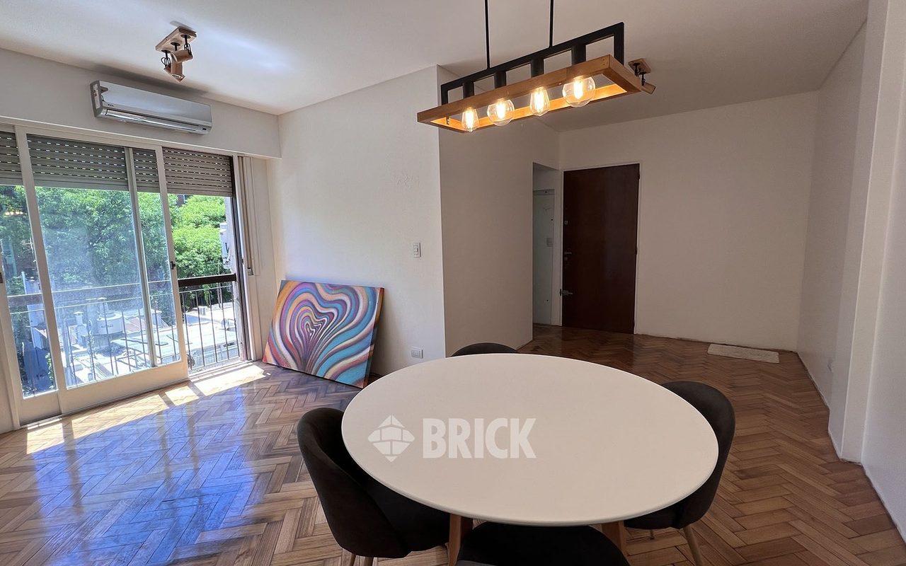 THAMES al 2000 Piso 5 1