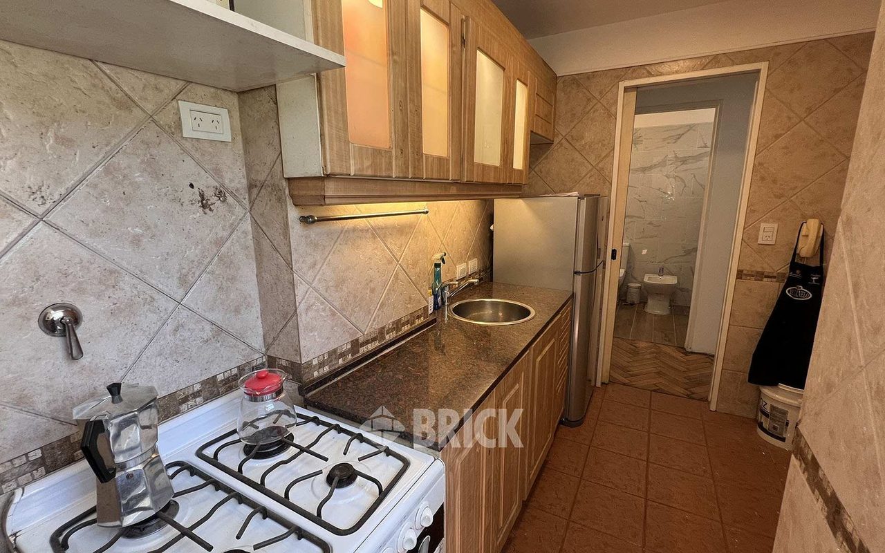 THAMES al 2000 Piso 5 12