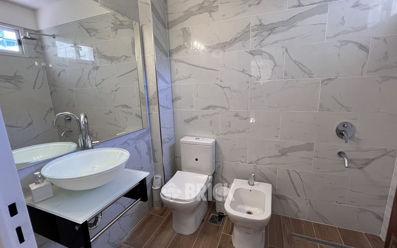 THAMES al 2000 Piso 5 6