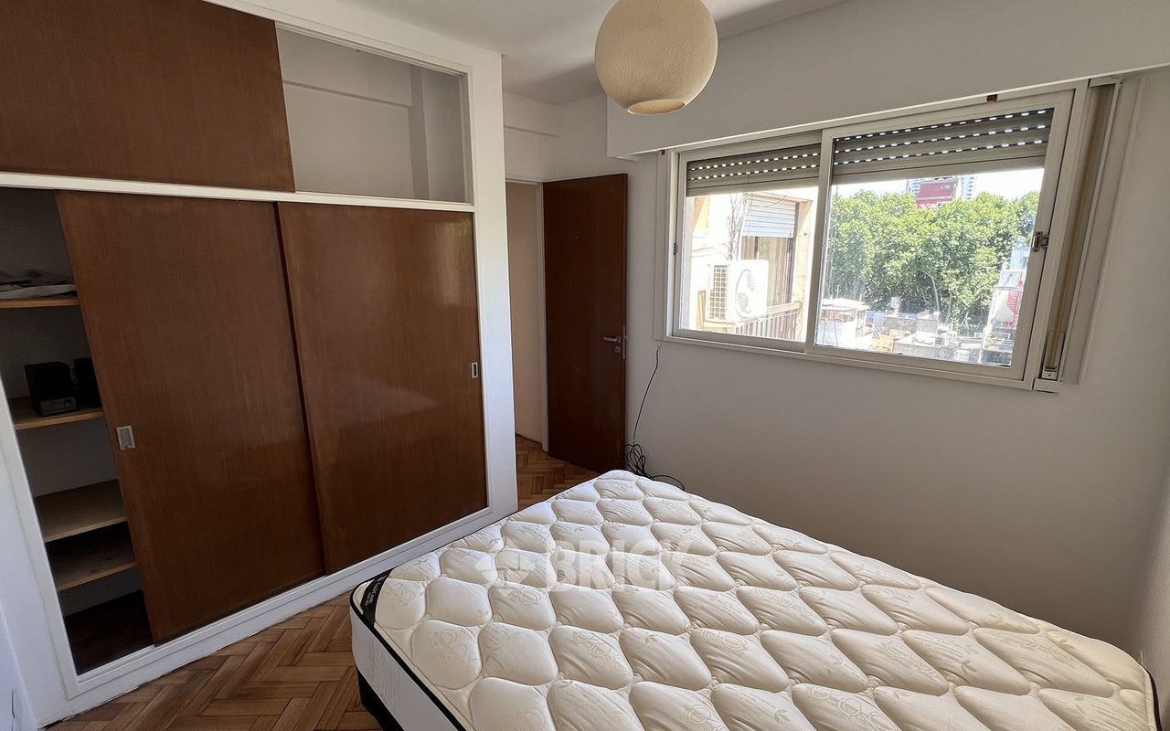 THAMES al 2000 Piso 5 9