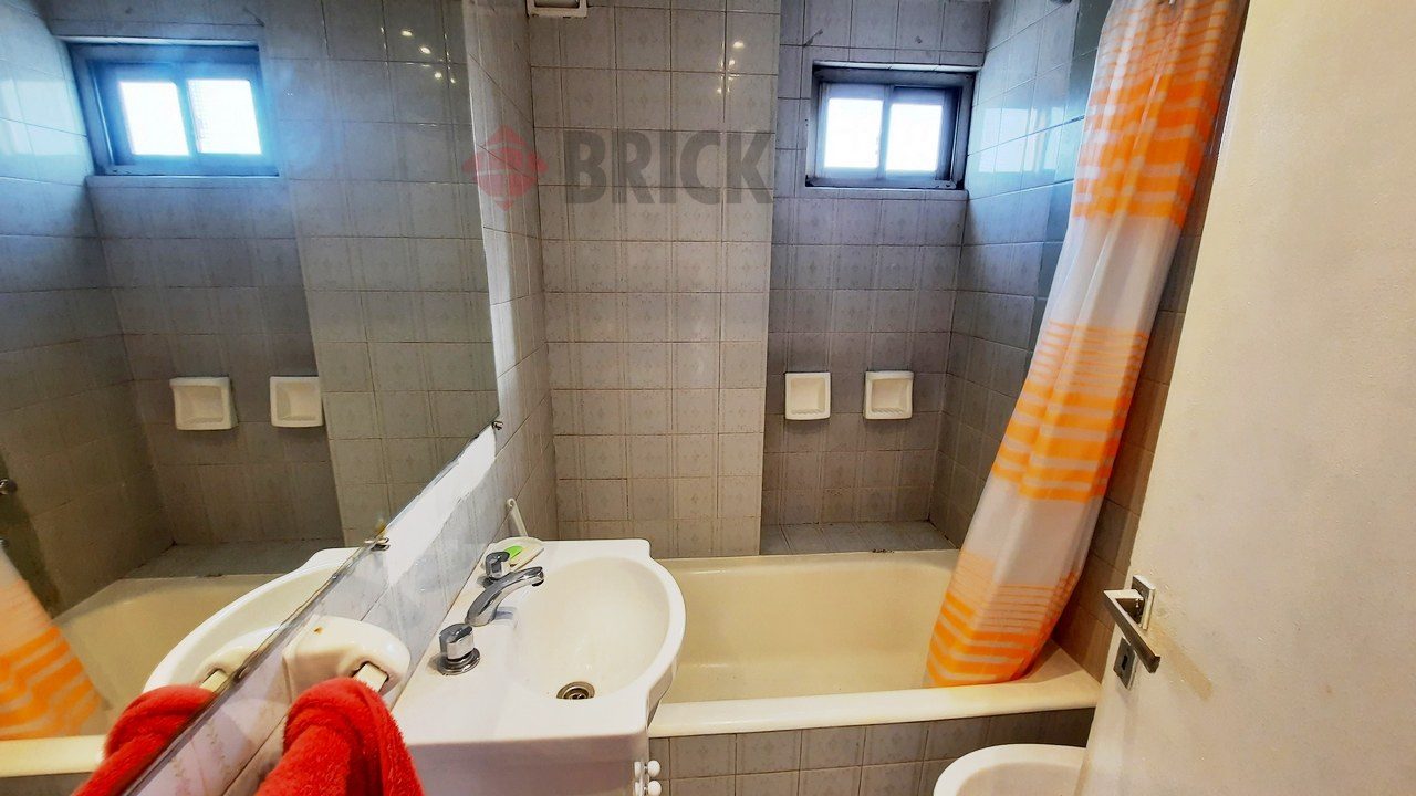 RIVADAVIA, AVDA. al 7500 Piso 2 12