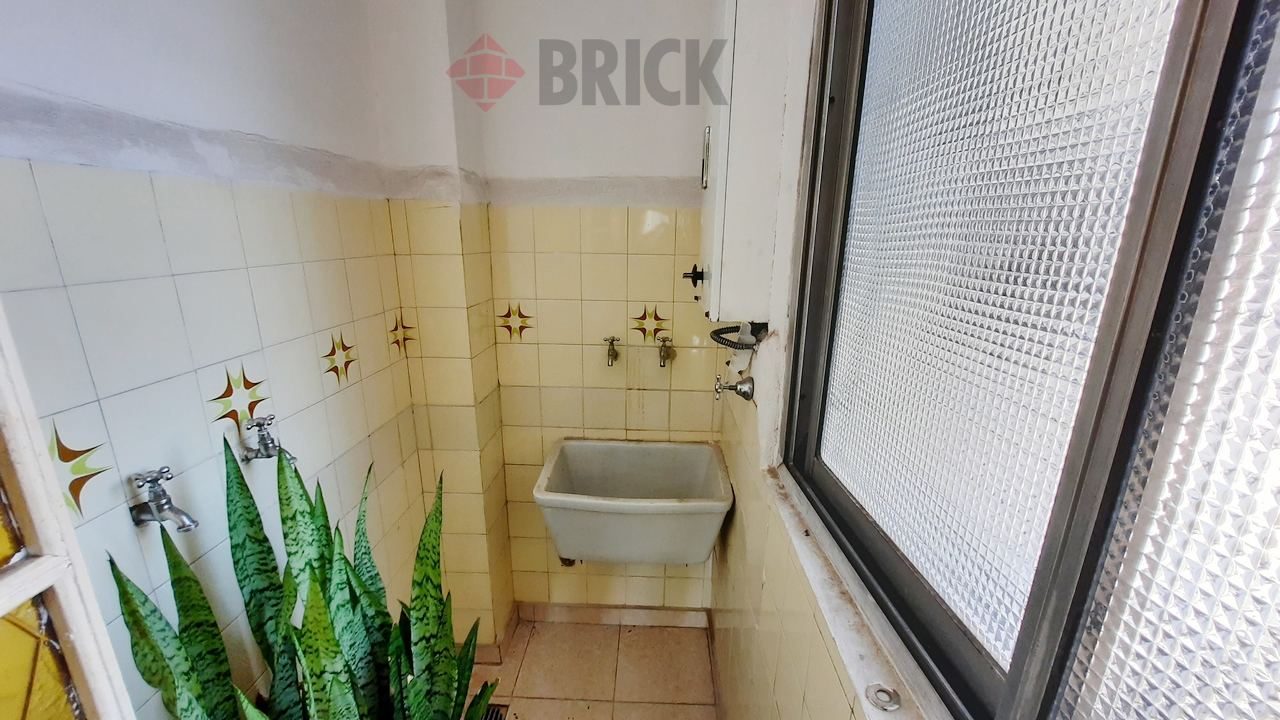 RIVADAVIA, AVDA. al 7500 Piso 2 20