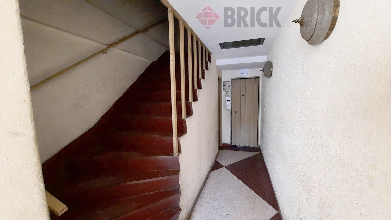 RIVADAVIA, AVDA. al 7500 Piso 2 21