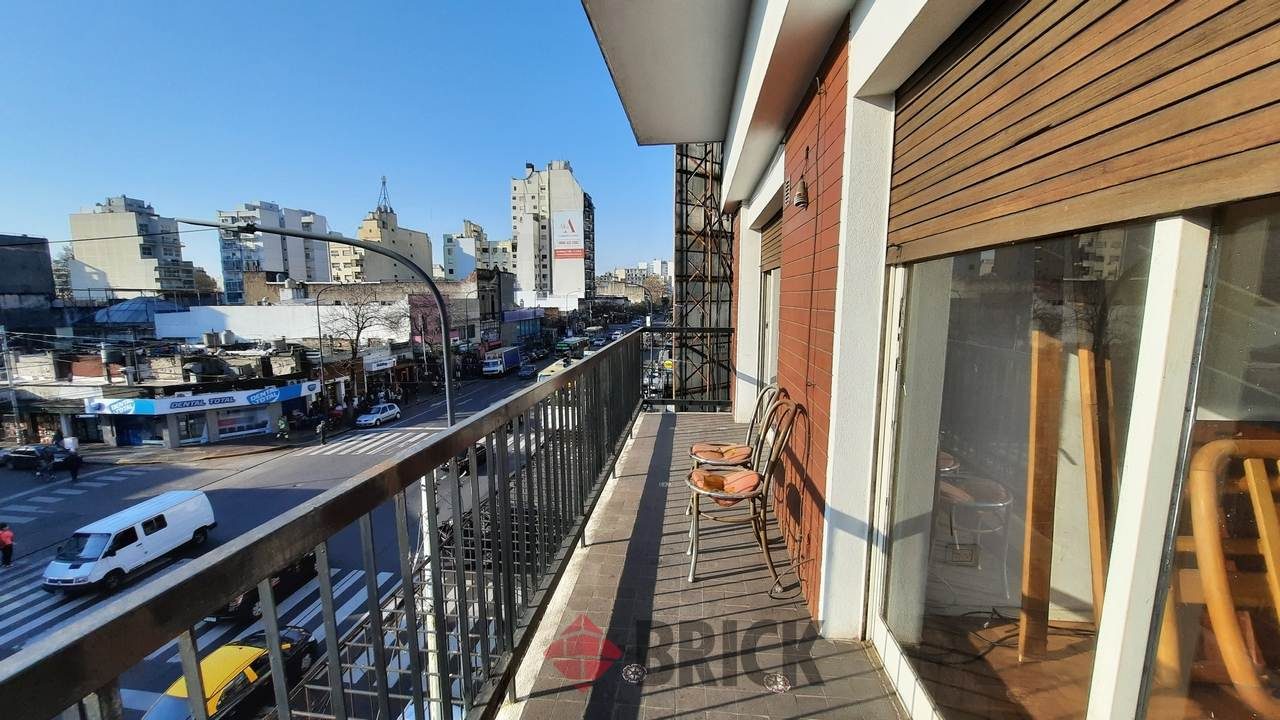 RIVADAVIA, AVDA. al 7500 Piso 2 6