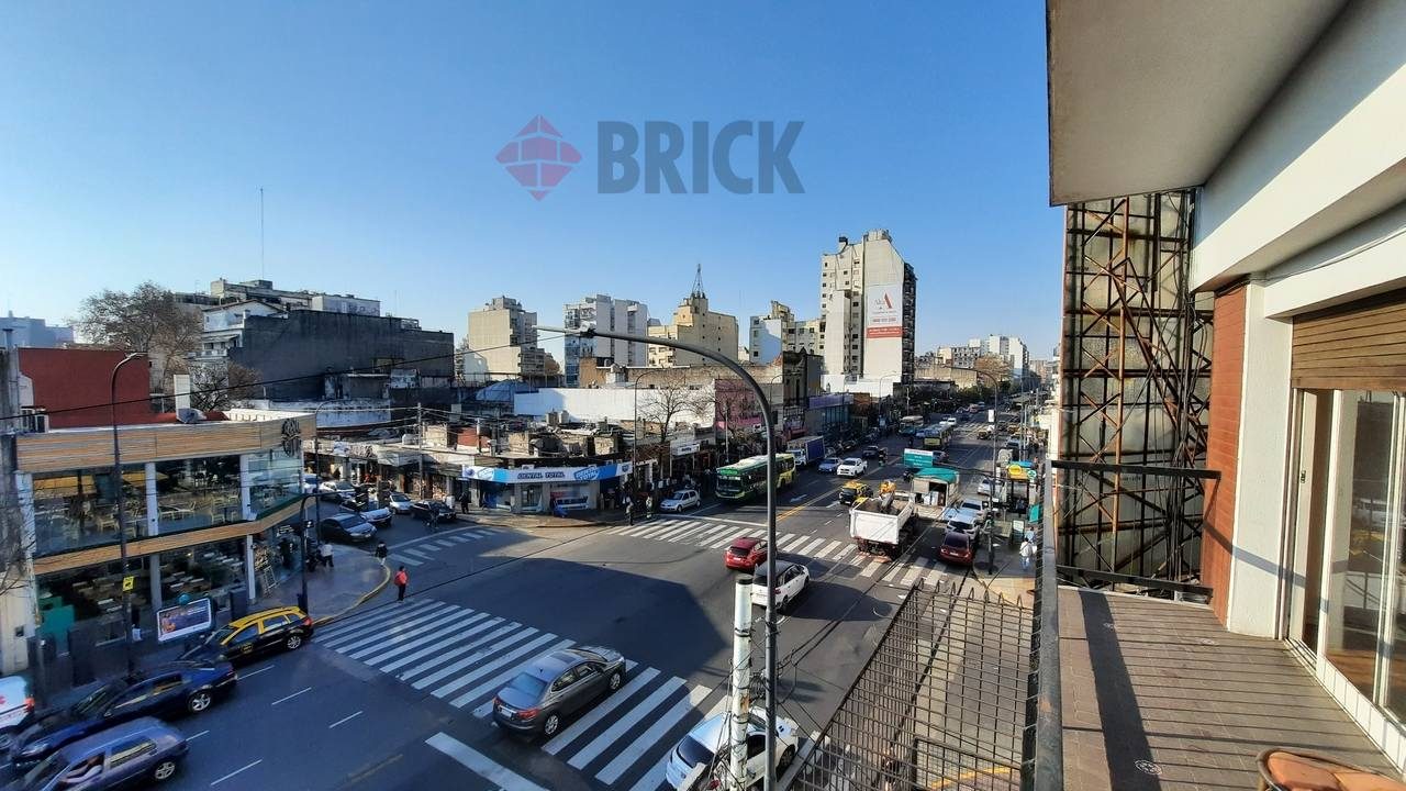 RIVADAVIA, AVDA. al 7500 Piso 2 7