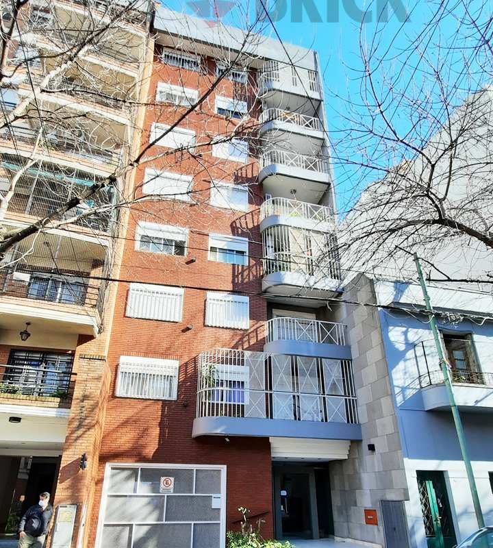 LAMBARE al 800 Piso 2 1