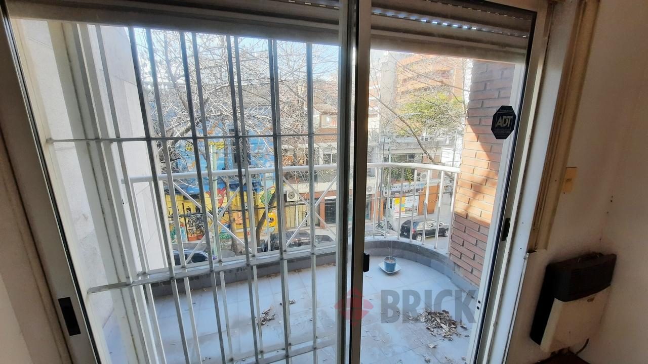 LAMBARE al 800 Piso 2 4