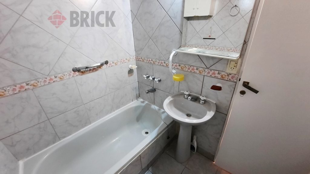 ECUADOR al 1400 Piso 7 10