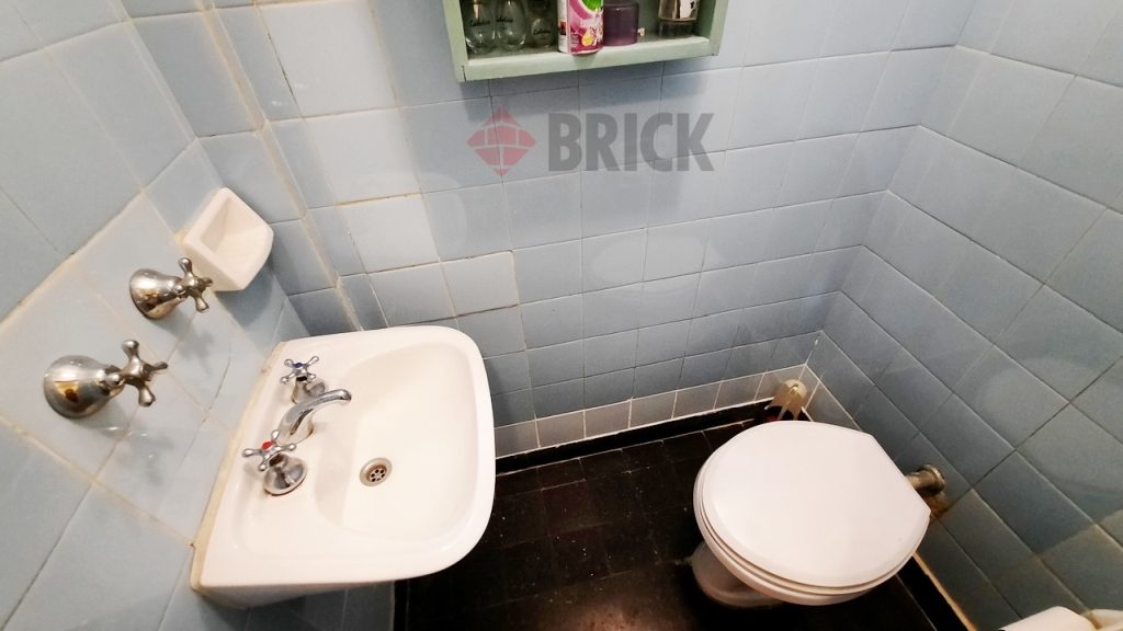 ECUADOR al 1400 Piso 7 19