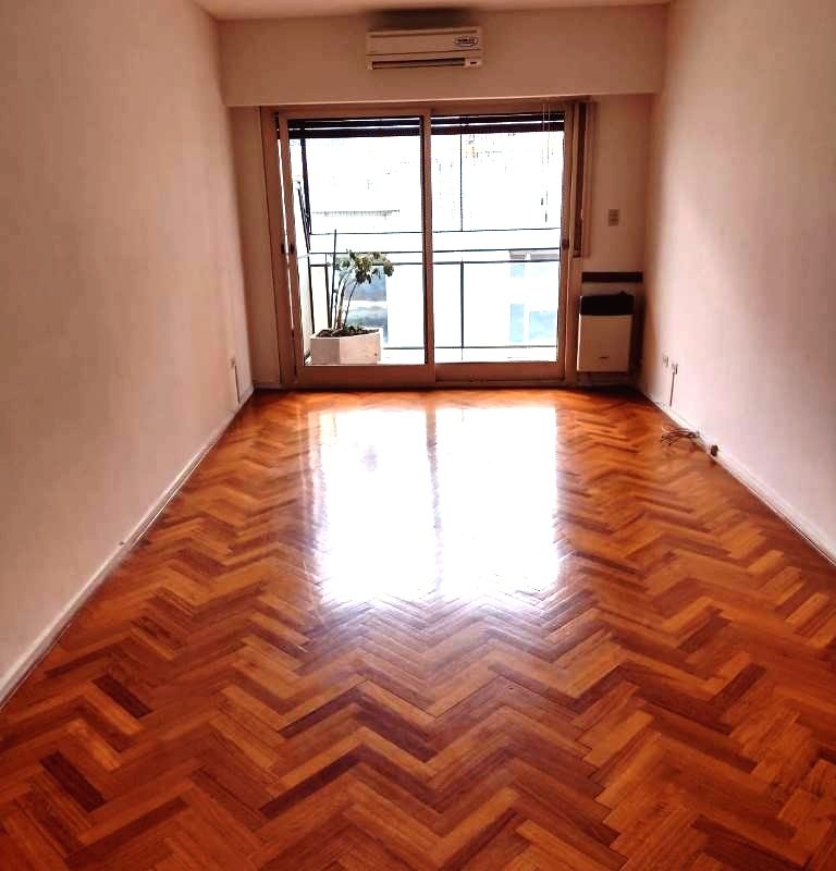 ECUADOR al 1400 Piso 7 2