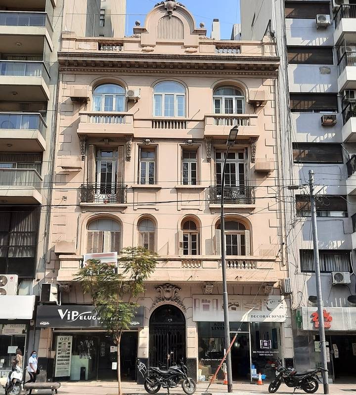 SANTA FE, AV. al 2600 Piso 3 1