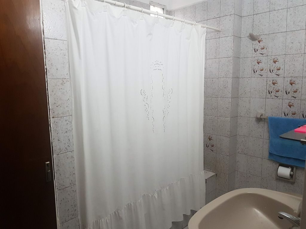 YRIGOYEN, HIPOLITO, AV. al 6600 Piso 1 11