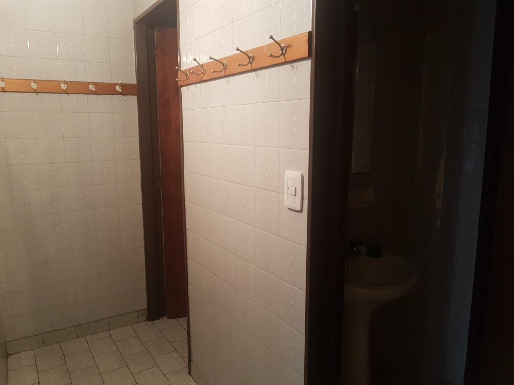 YRIGOYEN, HIPOLITO, AV. al 6600 Piso 1 25