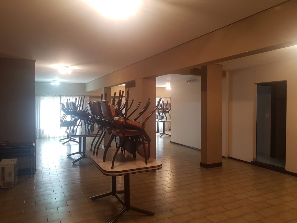 YRIGOYEN, HIPOLITO, AV. al 6600 Piso 1 26