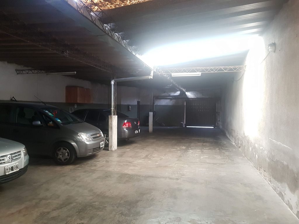 YRIGOYEN, HIPOLITO, AV. al 6600 Piso 1 28