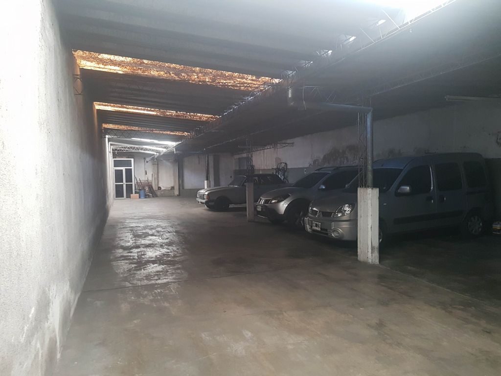 YRIGOYEN, HIPOLITO, AV. al 6600 Piso 1 29