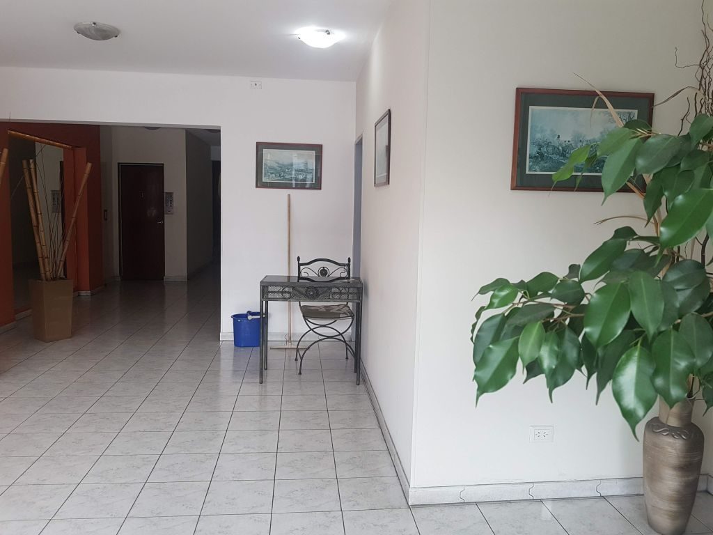 YRIGOYEN, HIPOLITO, AV. al 6600 Piso 1 31